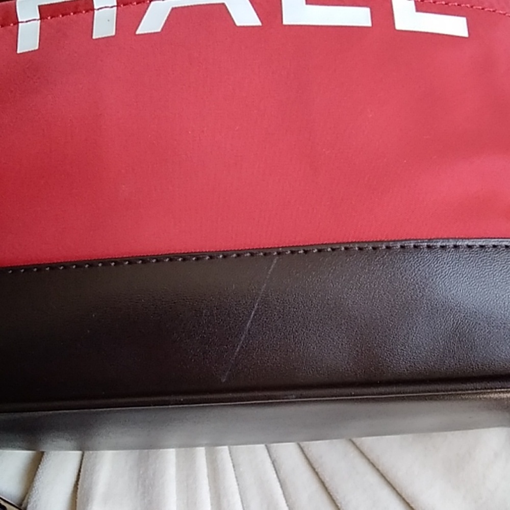 Michael Kors Red Nylon Crossbody Bag with Adjustable Strap ❤🖤 - Picture 3 of 6
